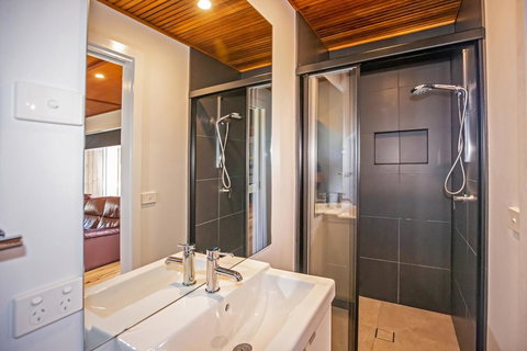 Island Getaway Cape Woolamai - Nambucca Heads Accommodation 11