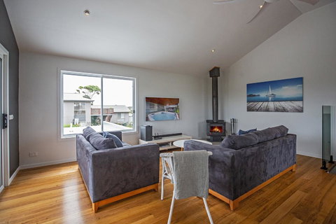 Island Getaway Cape Woolamai - Nambucca Heads Accommodation 8