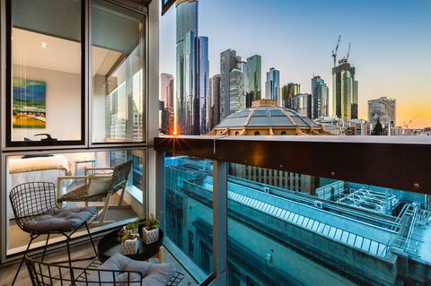 Auguste, Melbourne CBD Private Accommodation With Parking - Nambucca Heads Accommodation 1