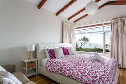 Beach Front Beauty - Ocean Front Views - Nambucca Heads Accommodation 9