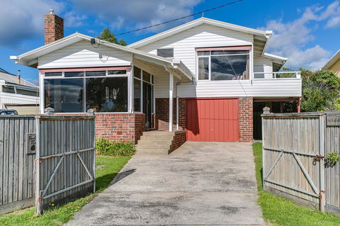 Beach Front Beauty - Ocean Front Views - Nambucca Heads Accommodation 17