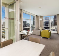 Clarion Suites Gateway