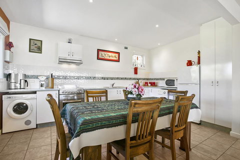Black Dolphin Beach Penthouse - Nambucca Heads Accommodation 4