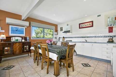 Black Dolphin Beach Penthouse - Nambucca Heads Accommodation 22