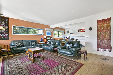 Black Dolphin Beach Penthouse - Nambucca Heads Accommodation 5