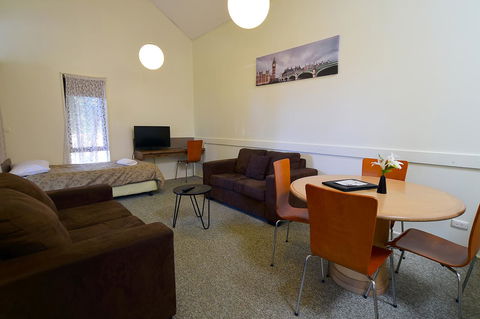 Executive Hideaway - Nambucca Heads Accommodation 12