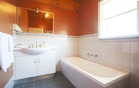 Beechworth Cedar Cottages - Nambucca Heads Accommodation 11