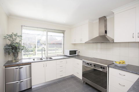 Beechworth Cedar Cottages - Nambucca Heads Accommodation 4