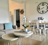 The Wheelhouse - 2BR Waterfront Apt in town - Nambucca Heads Accommodation