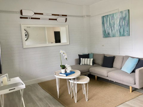 The Wheelhouse - 2BR Waterfront Apt In Town - Nambucca Heads Accommodation 2