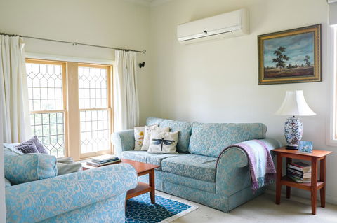 Miss Pym's Cottage - Nambucca Heads Accommodation 41