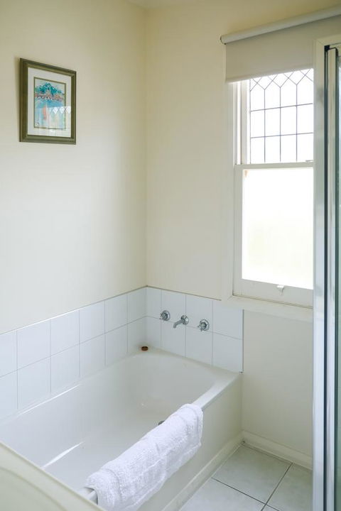 Miss Pym's Cottage - Nambucca Heads Accommodation 10