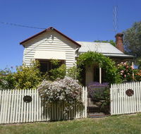 Miss Pym's Cottage - Nambucca Heads Accommodation