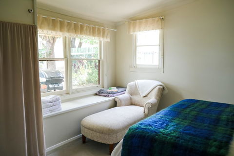 Miss Pym's Cottage - Nambucca Heads Accommodation 18