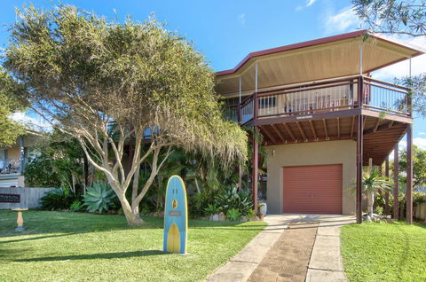 THE BOARDROOM ON BANKSIA - 11 Banksia Ave Bonny Hills - Nambucca Heads Accommodation 1