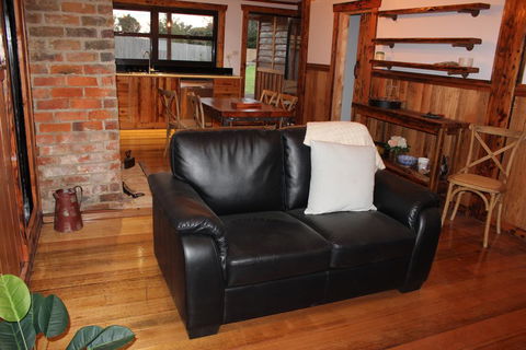 The Cottage - Nambucca Heads Accommodation 2