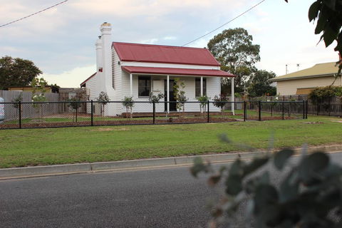 The Cottage - Nambucca Heads Accommodation 0