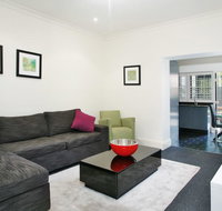 The Courtyard of St Neot - Art Deco 2BR Potts Point Apartment with Large Courtyard in Stunning Location - Nambucca Heads Accommodation