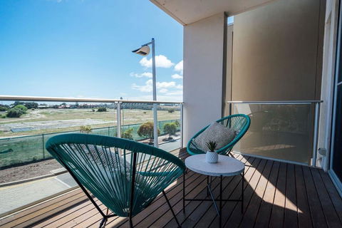 The Cove @ New Port-Pool - Spa - Sauna - Gym & More - Nambucca Heads Accommodation 1