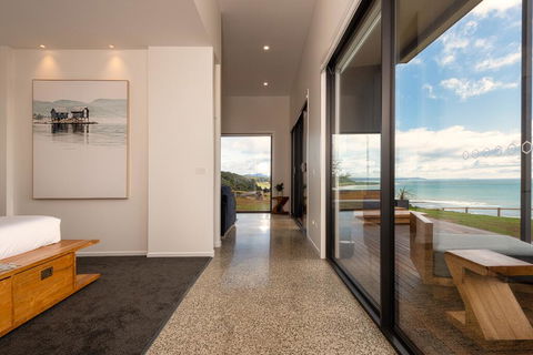 The Cove Tasmania - Nambucca Heads Accommodation 2