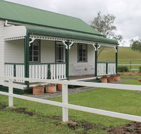 The Dollhouse Cottage - Nambucca Heads Accommodation