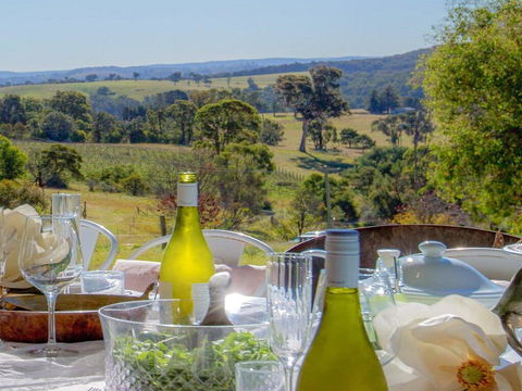 The Farmhouse - Grape Vines And Rolling Green Hills - Nambucca Heads Accommodation 0