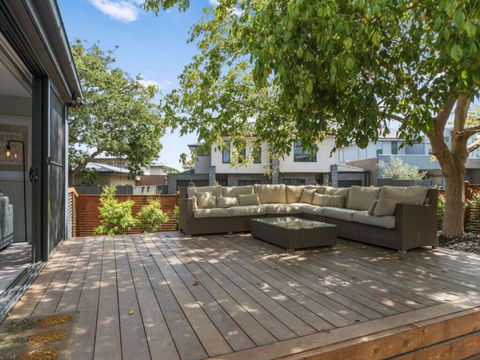 The Heart Of Cosmopolitan Mornington - Nambucca Heads Accommodation 0