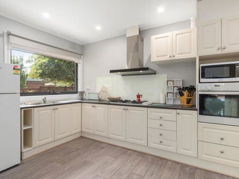 The Heart Of Cosmopolitan Mornington - Nambucca Heads Accommodation 2