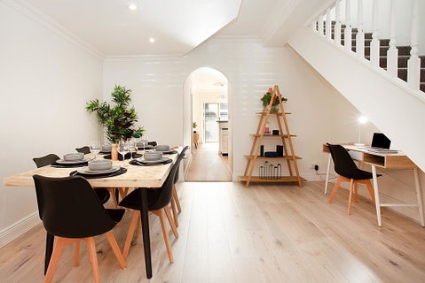 THE RENWICK - Hosted By: L'Abode Accommodation - Nambucca Heads Accommodation 3