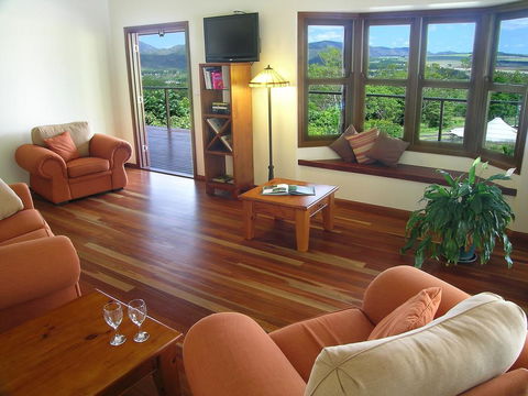 The Summit Bed & Breakfast - Nambucca Heads Accommodation 0