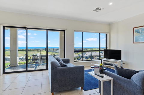 Ticky's Dream - 18 Turnberry Drive - Nambucca Heads Accommodation 2
