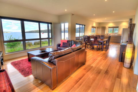 Tides Reach - Nambucca Heads Accommodation 0