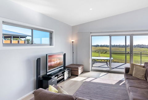 Time Away - 50 Turnberry Drive - Nambucca Heads Accommodation 1