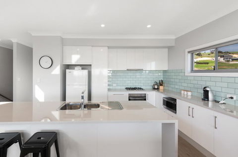 Time Away - 50 Turnberry Drive - Nambucca Heads Accommodation 2