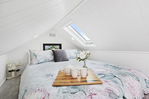TINY HOME......BIG Views - Nambucca Heads Accommodation 1