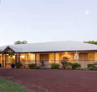 Toby Inlet Homestead - Nambucca Heads Accommodation