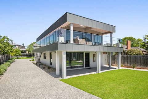 Top Class Beach Front Tootgarook - Nambucca Heads Accommodation 0