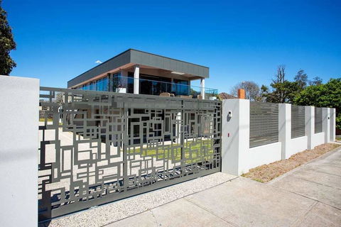 Top Class Beachfront Tootgarook - Nambucca Heads Accommodation 2