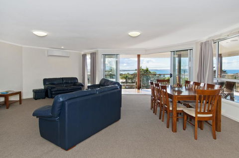 TOPVIEWS - 15Second Av BH - Nambucca Heads Accommodation 1