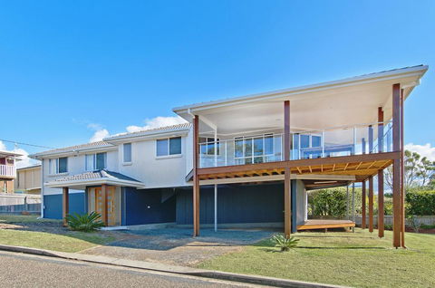 TOPVIEWS - 15Second Av BH - Nambucca Heads Accommodation 0
