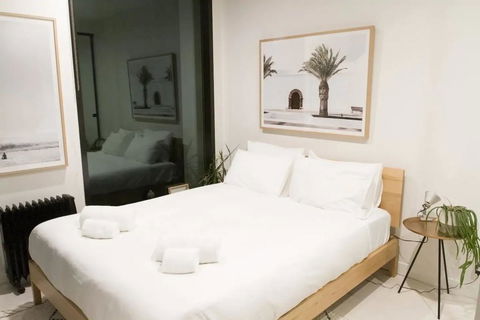 Trendy 1 Bedroom Apartment In The Heart Of Collingwood - Nambucca Heads Accommodation 2