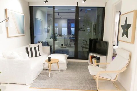 Trendy 1 Bedroom Apartment In The Heart Of Collingwood - Nambucca Heads Accommodation 0