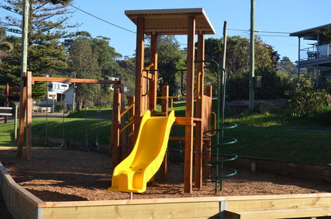 Tuross Beach Cabins & Campsites - Nambucca Heads Accommodation 1
