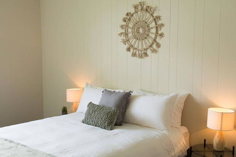Two Bedroom Gem, Short Drive To MONA - Nambucca Heads Accommodation 1