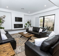 TWO TEN Sleeps 10 Luxury CBD Accommodation - Nambucca Heads Accommodation