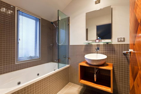 TWOFOURTWO Boutique Apartments - Nambucca Heads Accommodation 2