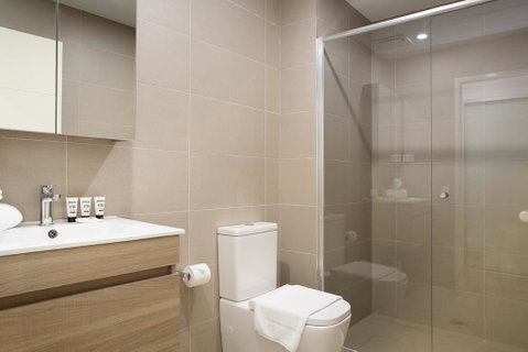 Ultra Modern Studio Suite With Balcony Near Shops - Nambucca Heads Accommodation 1