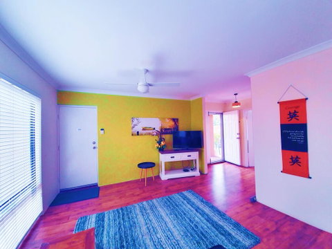 Unique Bouvard Beach House Mandurah - Nambucca Heads Accommodation 0