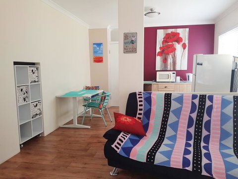 Unique Bouvard Beach House Mandurah - Nambucca Heads Accommodation 2