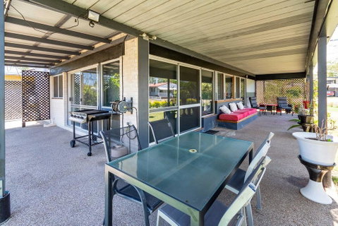 Unique Getaway 300m To Bribie Foreshore, Bongaree - Nambucca Heads Accommodation 1